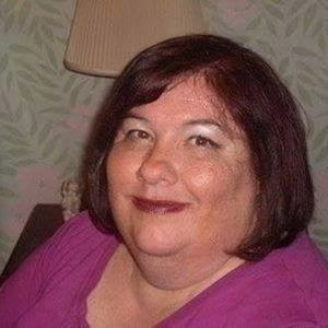 Meet your Posher, Lora